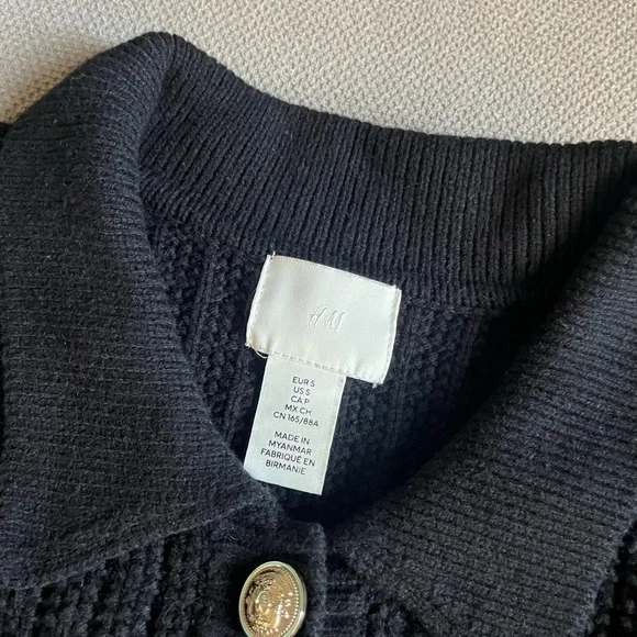 H&M Short Sleeve Crop Sweater - Picture 2 of 3